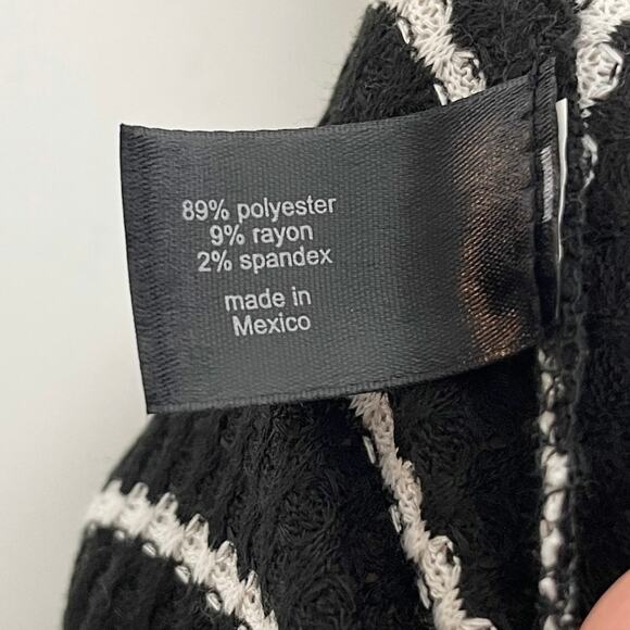 Lane Bryant Womens Knit Top 10/12 Black White Striped Hoodie Peplum Short Sleeve - Picture 9 of 10